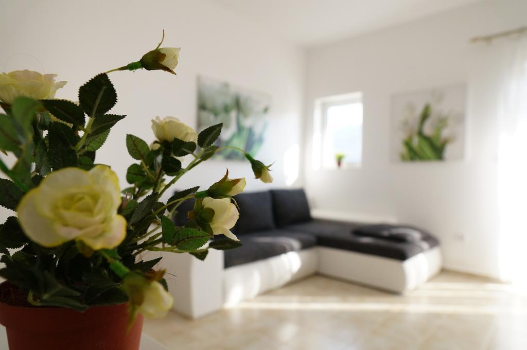Apartment Begonia Of Kumbor Херцег-Нови Экстерьер фото