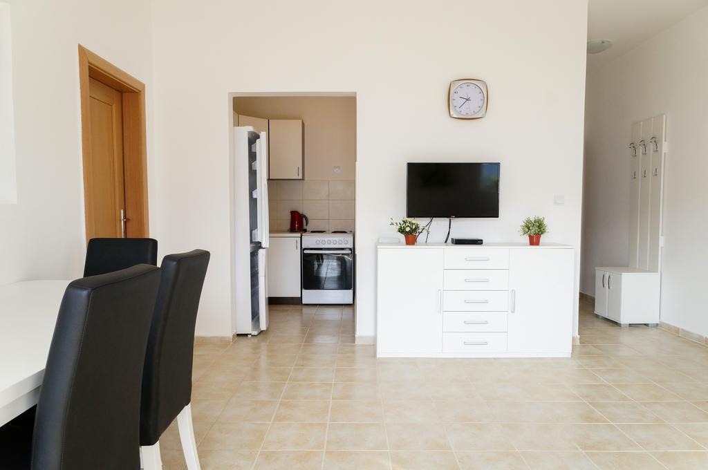 Apartment Begonia Of Kumbor Херцег-Нови Экстерьер фото