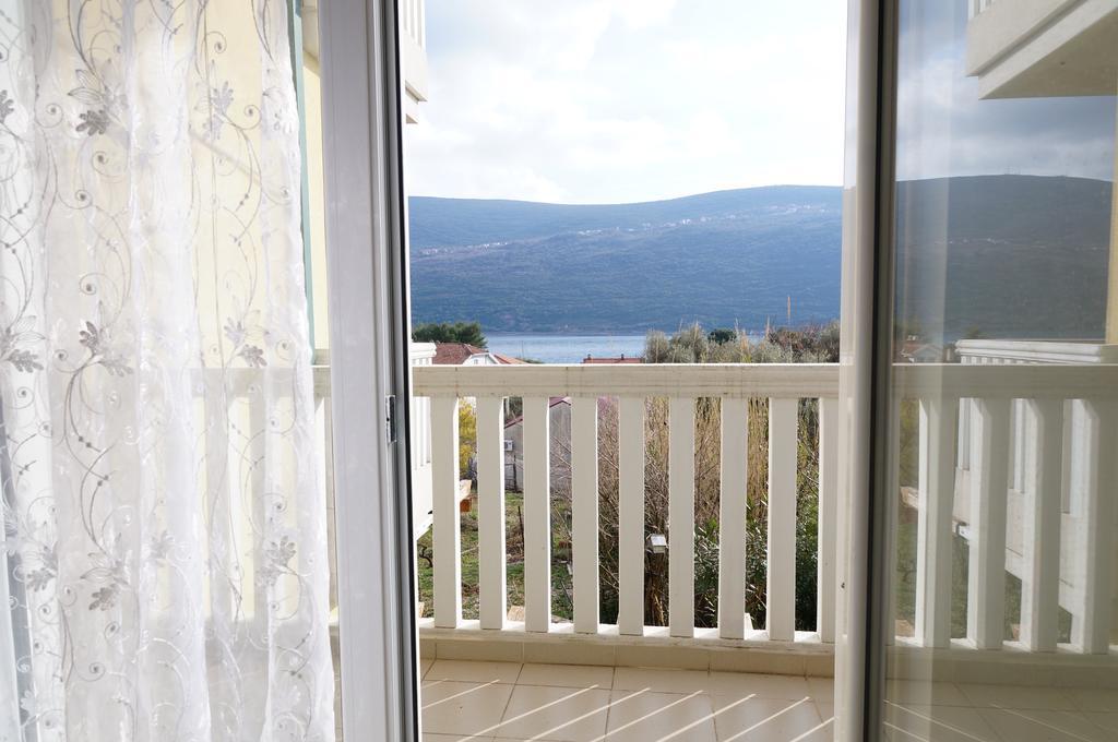 Apartment Begonia Of Kumbor Херцег-Нови Экстерьер фото